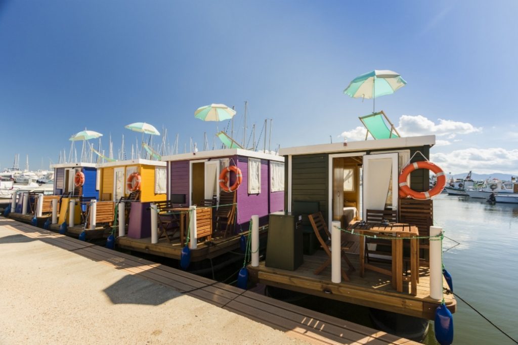 Boat holiday in Sardinia, houseboat